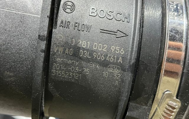 Debitmetru Aer  2.0TDI 03l906461a Volkswagen VW Tiguan