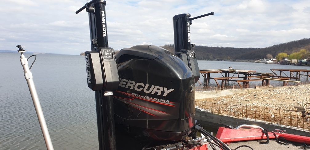 Barca pescuit Bass Tracker 175 TXW  LE  Motor Mercury 100 hp ,Peridoc