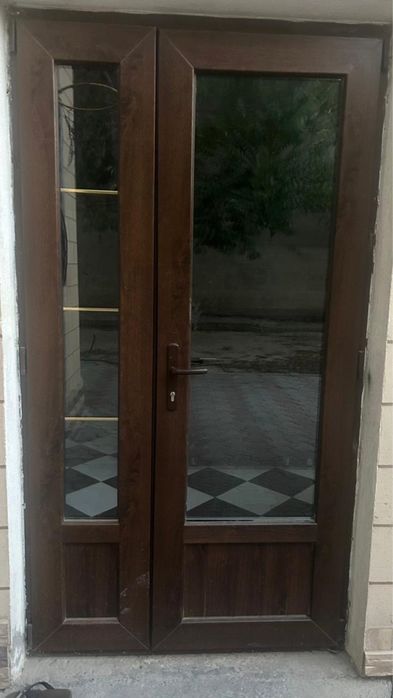 Продаётся дверь 2штуки