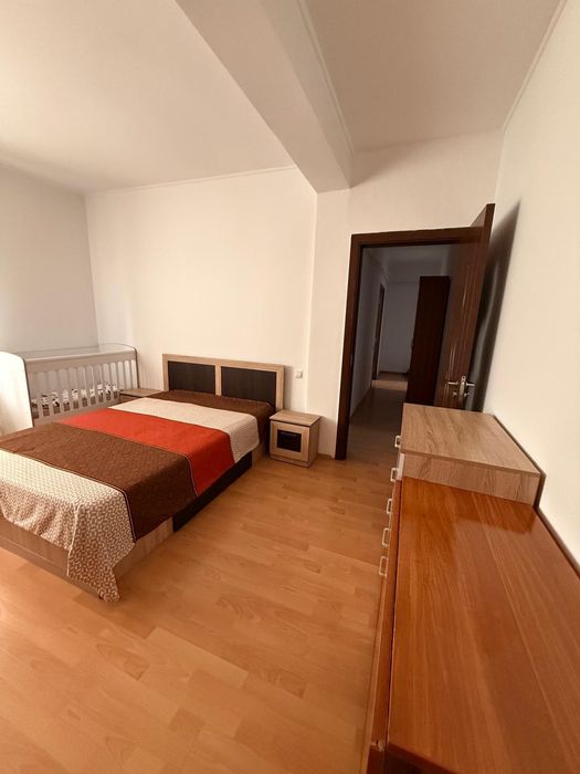 Garsoniera de vânzare