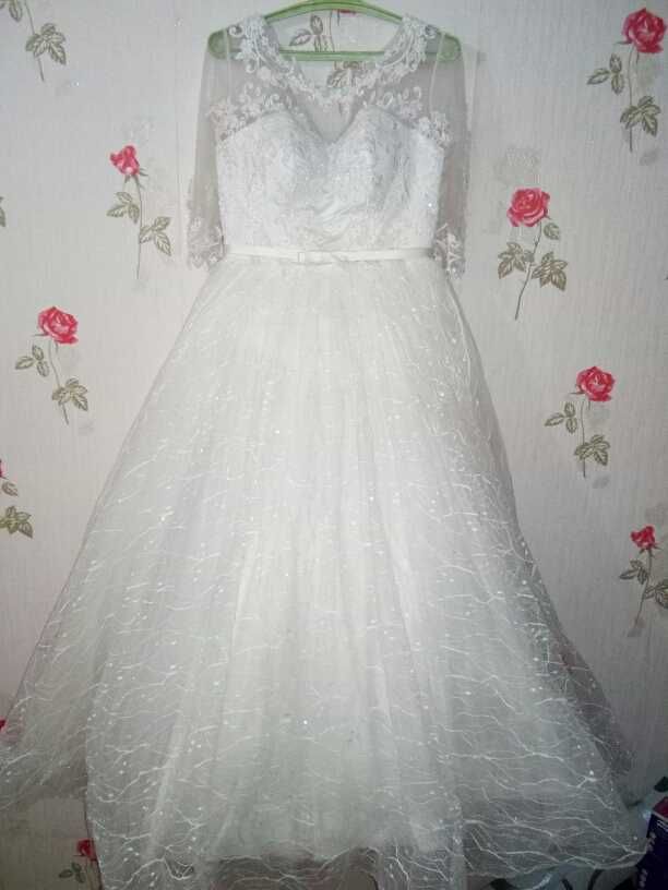 Продам свадебное платье размер-50