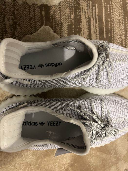 Yeezy 350 V2 Boost, 41 1/3, noi cu eticheta