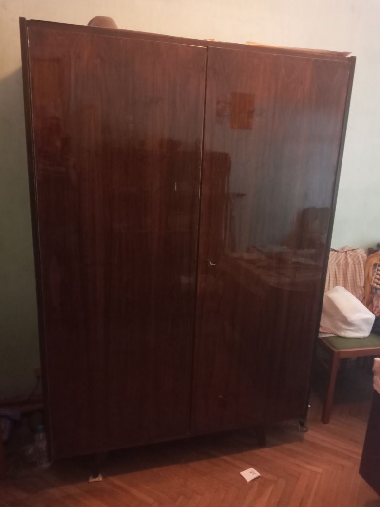 Продаётся шифоньер