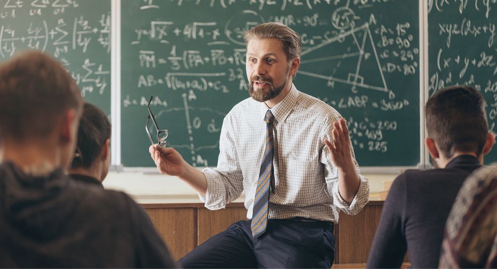 Онлайн репетитор по математике и базовому програмированию на 3 языках