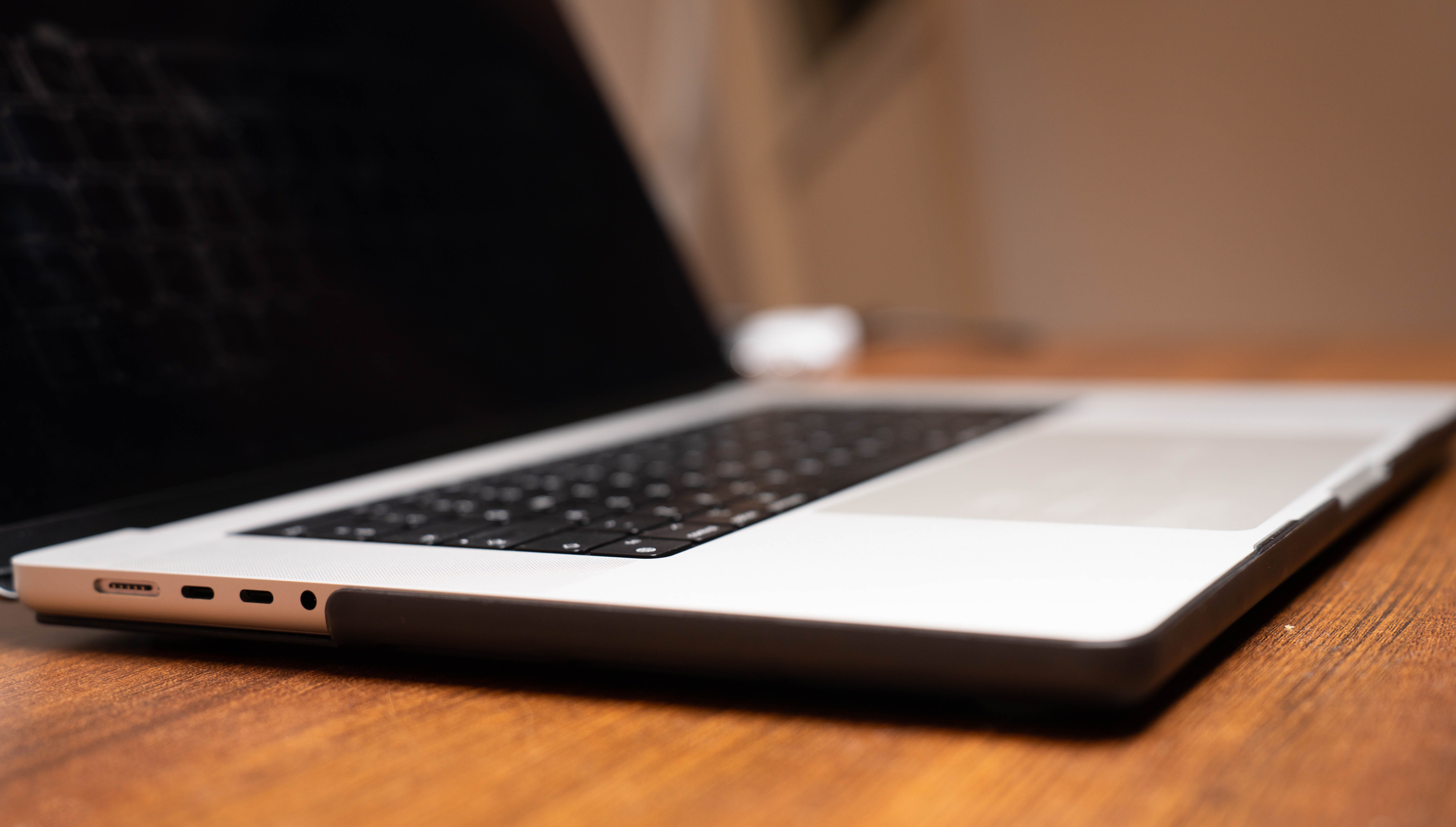 Macbook pro m1 max