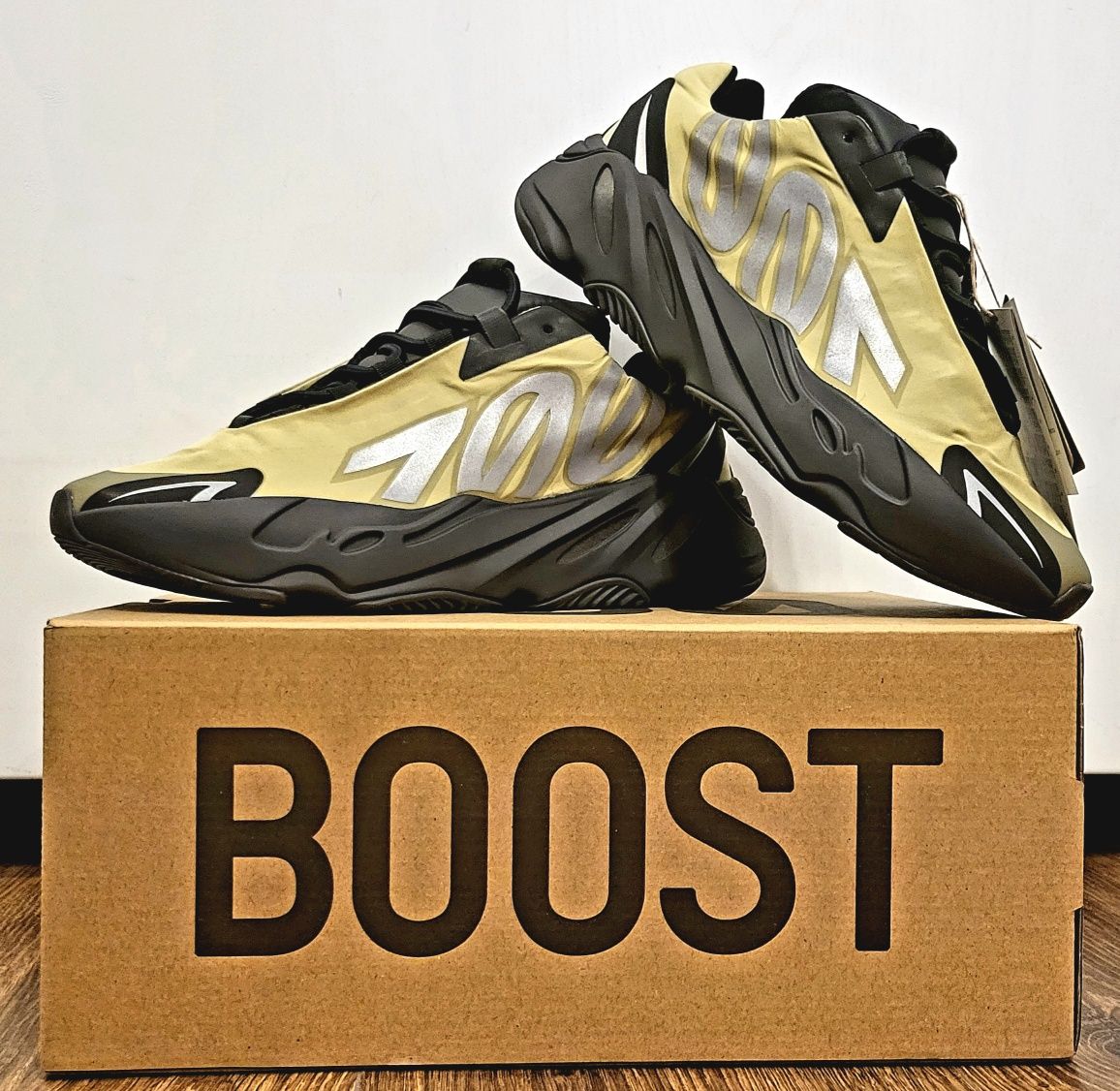 Adidas Yeezy 700 Resin -EU 43 1/3