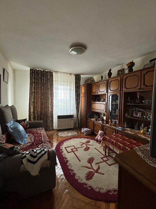 Apartment 2 cam, Tg- jiu