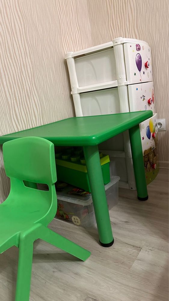 Продам стол стуля детский