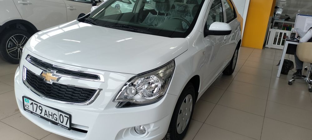 Продам авто без пробега кобальт 2025 года