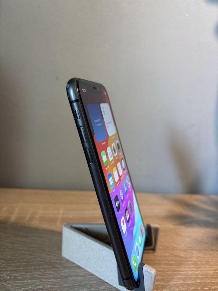 iPhone 11 64GB - работещ, отключен, здрав
