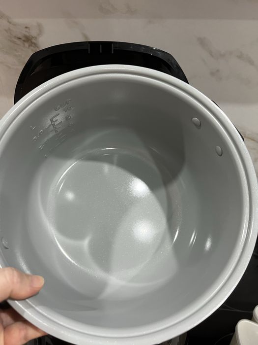 Продам мультиварку Polaris в идеальном состоянии