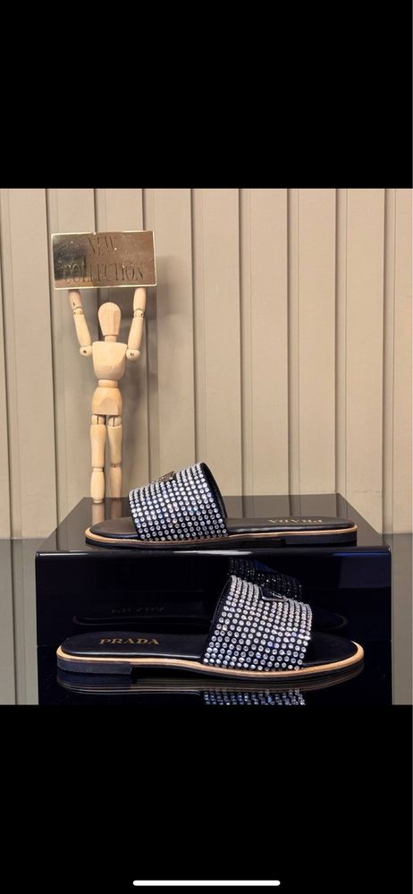 Елегантни чехли PRADA