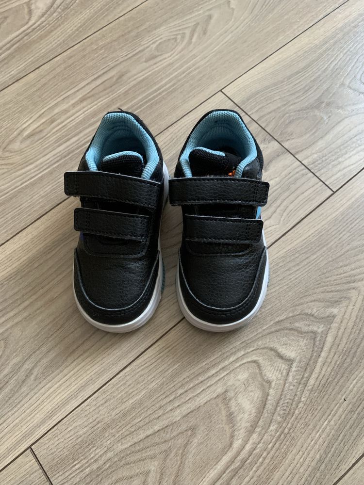Детски маратонки Adidas 22 номер