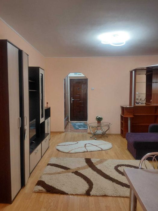 Proprietar inchiriez garsoniera