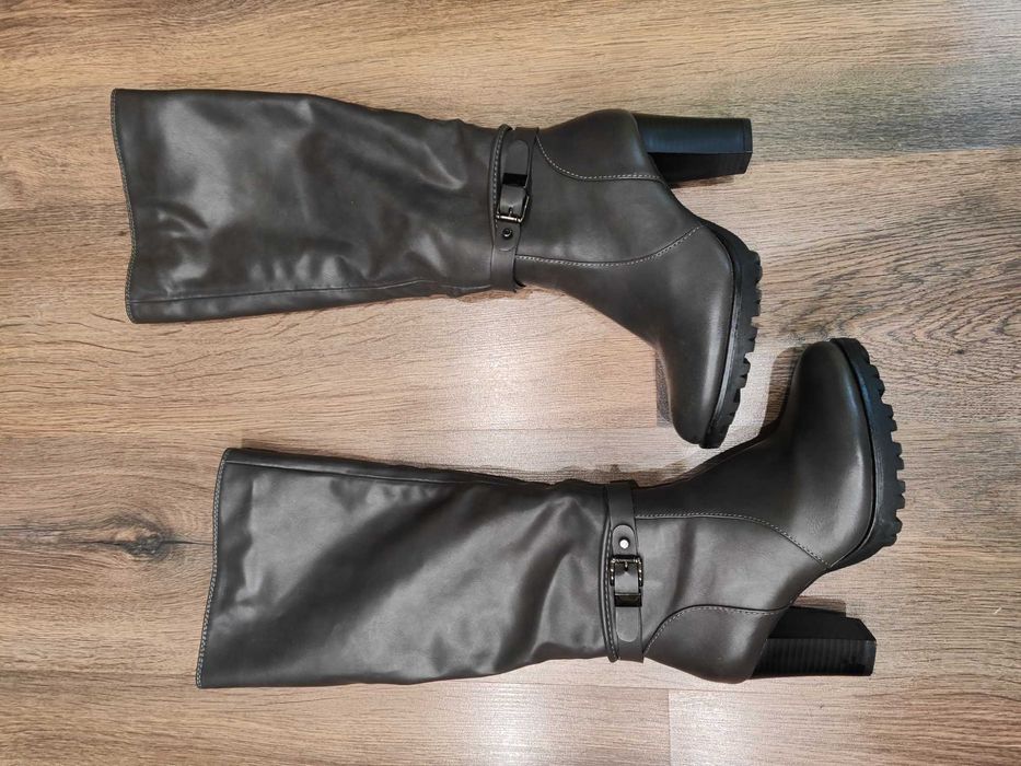 Елегантни ботуши на ток