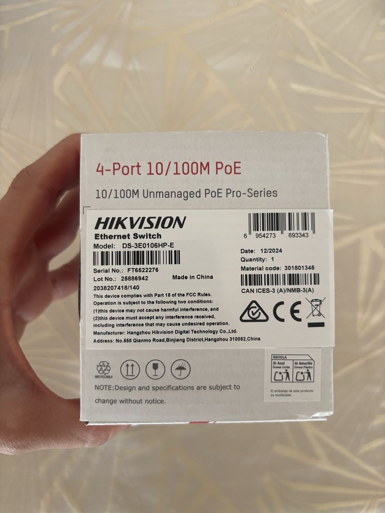 Hikvision PoE Switch 4-портов, 10/100M, Pro-Series