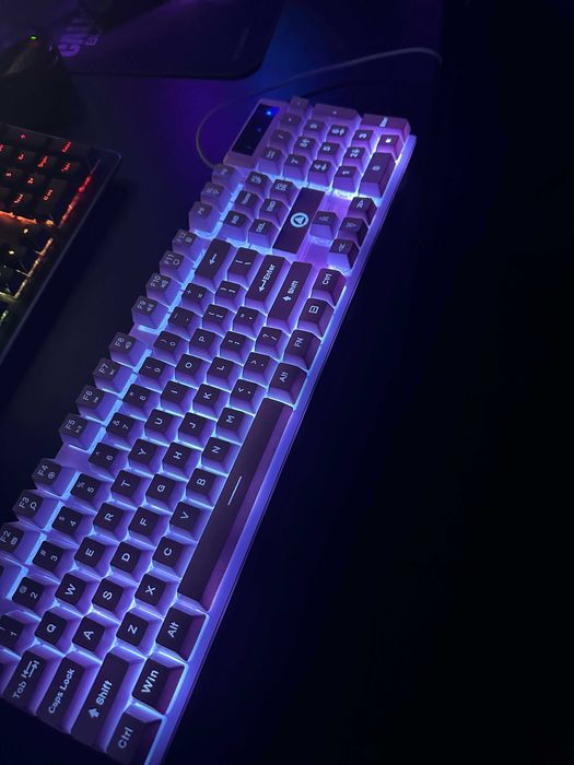 Sistem PC Gaming + Sistem Entry Level + Monitor & Periferice CADOU