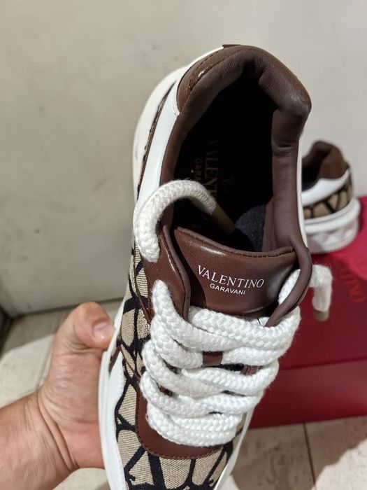 Кецове Valentino garavani маратонки нови !