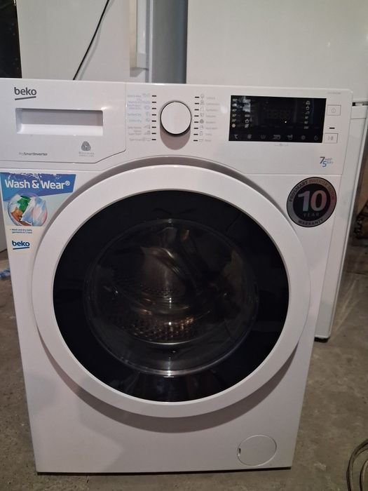 BEKO комбинирана пералня и сушилня. Без следи от употреба. За повече и