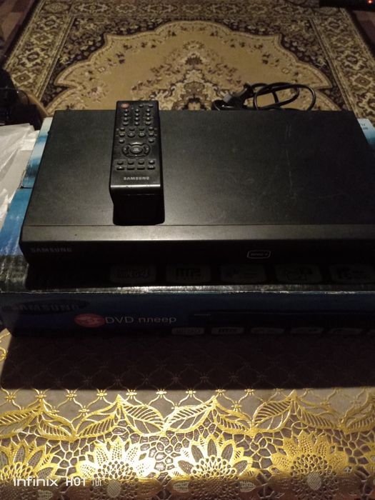 ДВД Самсунг бу с пультом в хорошем состоянии.