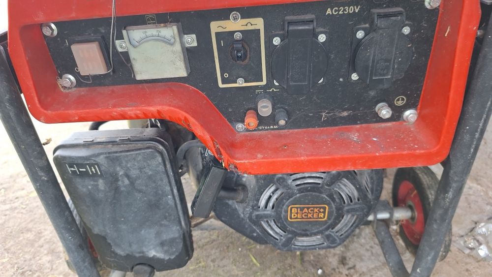 Generator benzina black & decker 3000