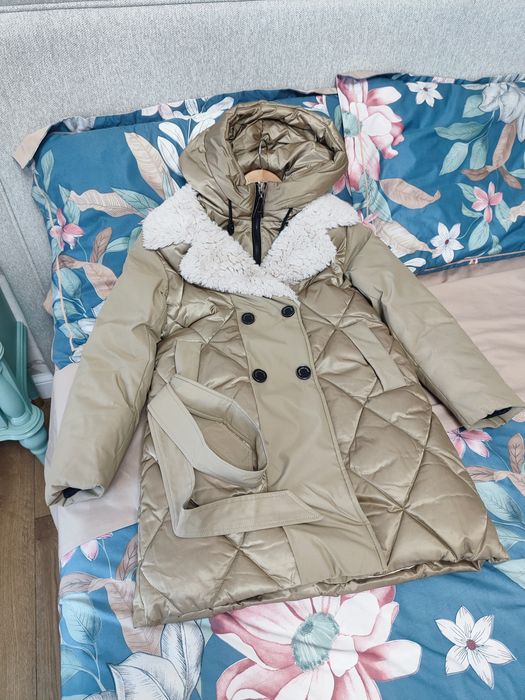 Продам пуховик зимний на девочку