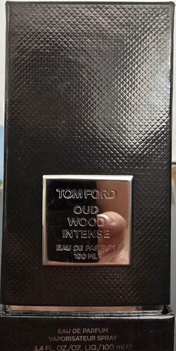 Парфюм Tom Ford Out Wood Intense