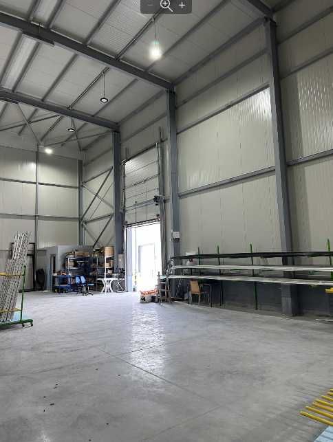 Склад 1300 м2, Тополи