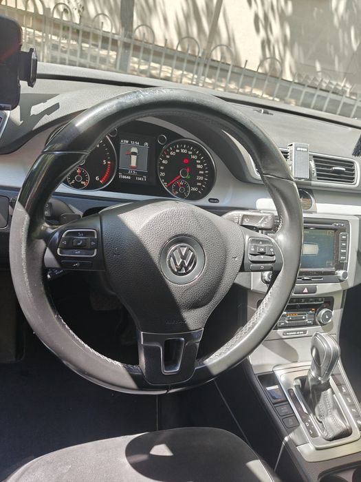 Vând Vw Passat B7