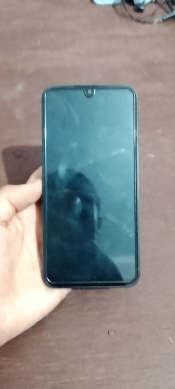 Samsung A 15 6 ga 128 srochno sotiladi