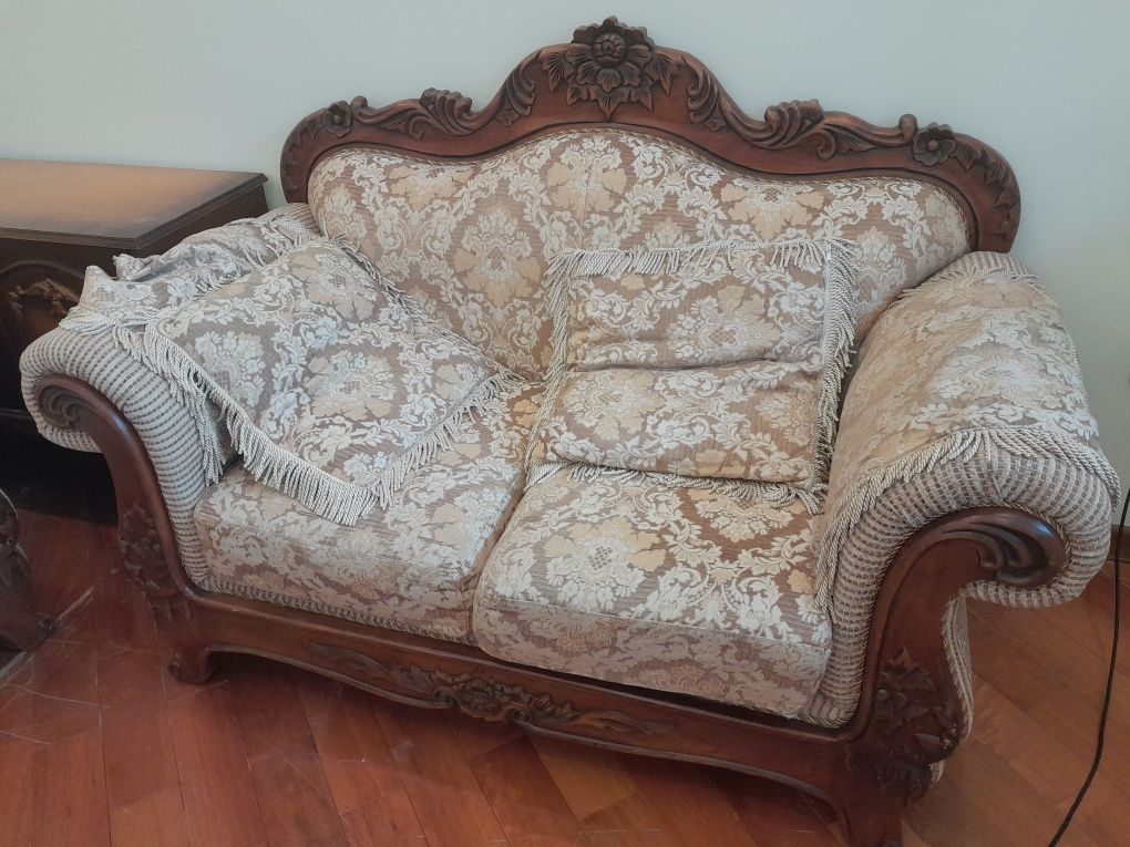 Продам диваны тройка