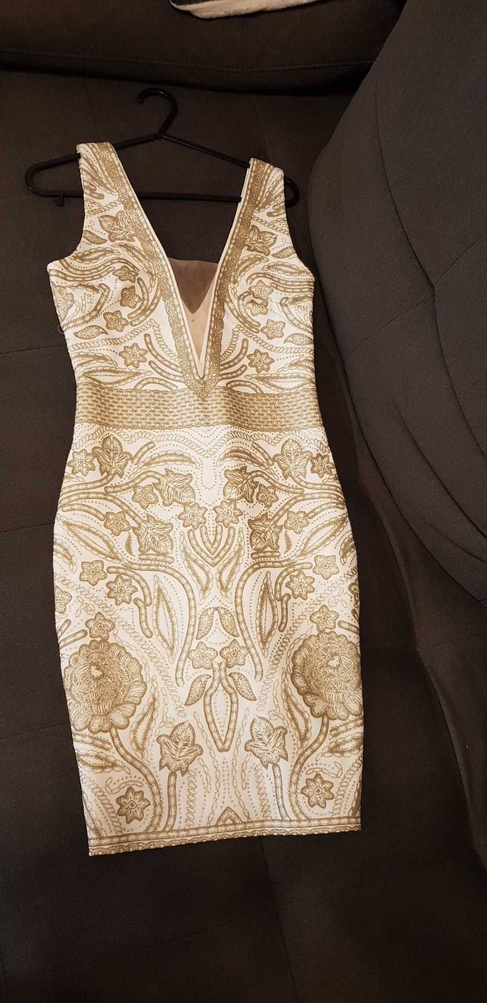 Rochie elegantă.