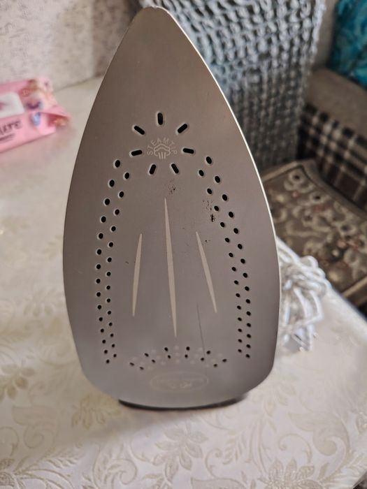 Утюг  PHILIPS с паром.