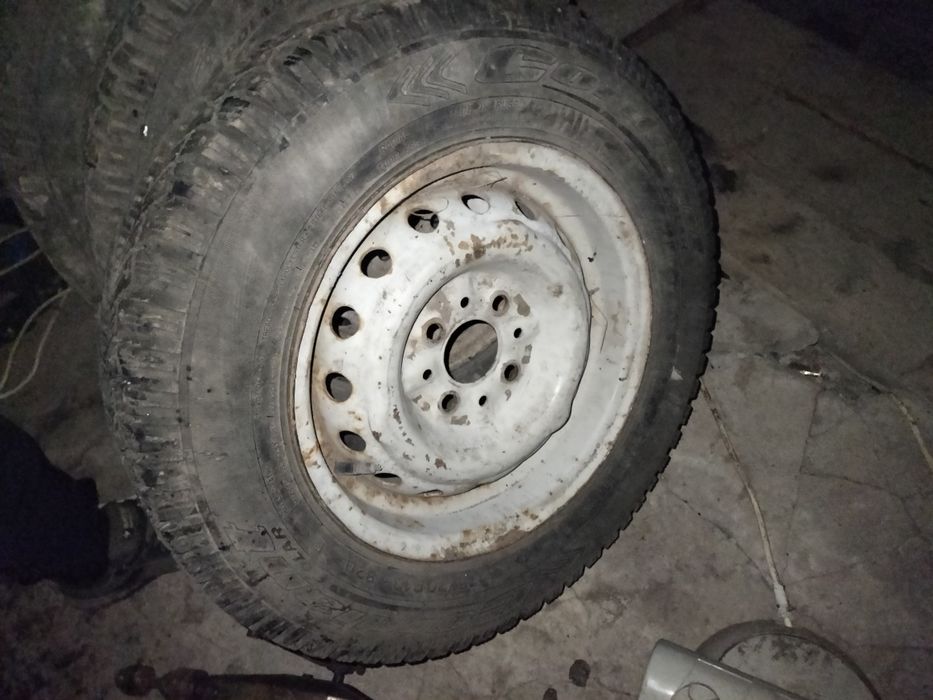 Продам резину зимнюю р13
