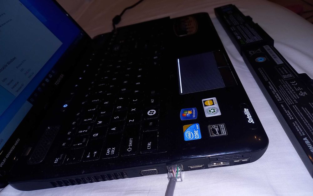 Laptop Toshiba Satelite A665, i7 Q740, 6 Gb RAM, HDD 700 Mb, Win10 Pro