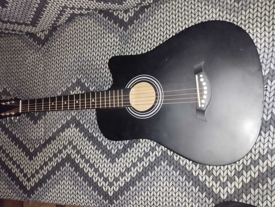 Гитара Акустика продам