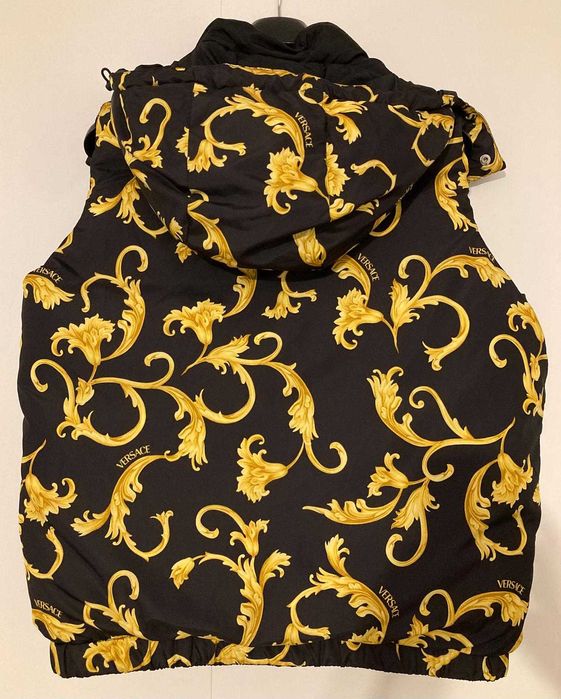 Vesta noua Versace, barbati, reversibila, marime S, usoara - 1999 lei