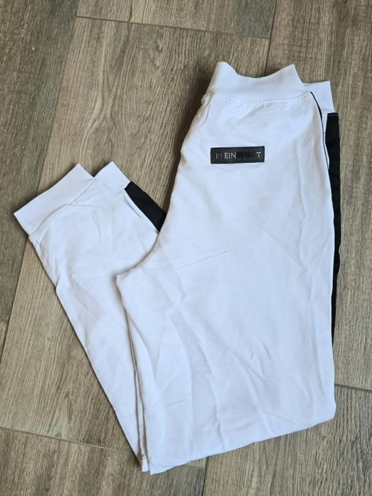 ЛИКВИДАЦИЯ! Оригинално дамско долнище Plein Sport  M  размер