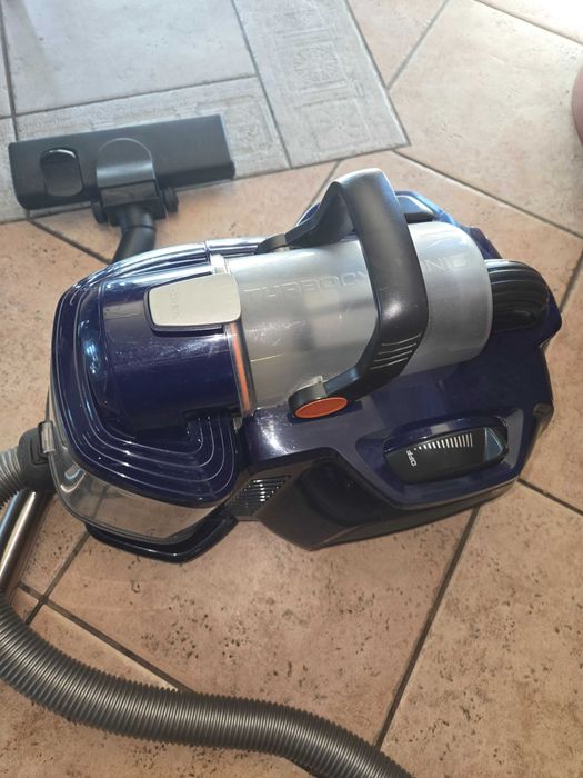 Прахосмукачка Electrolux turbocycronic  ANG 1
