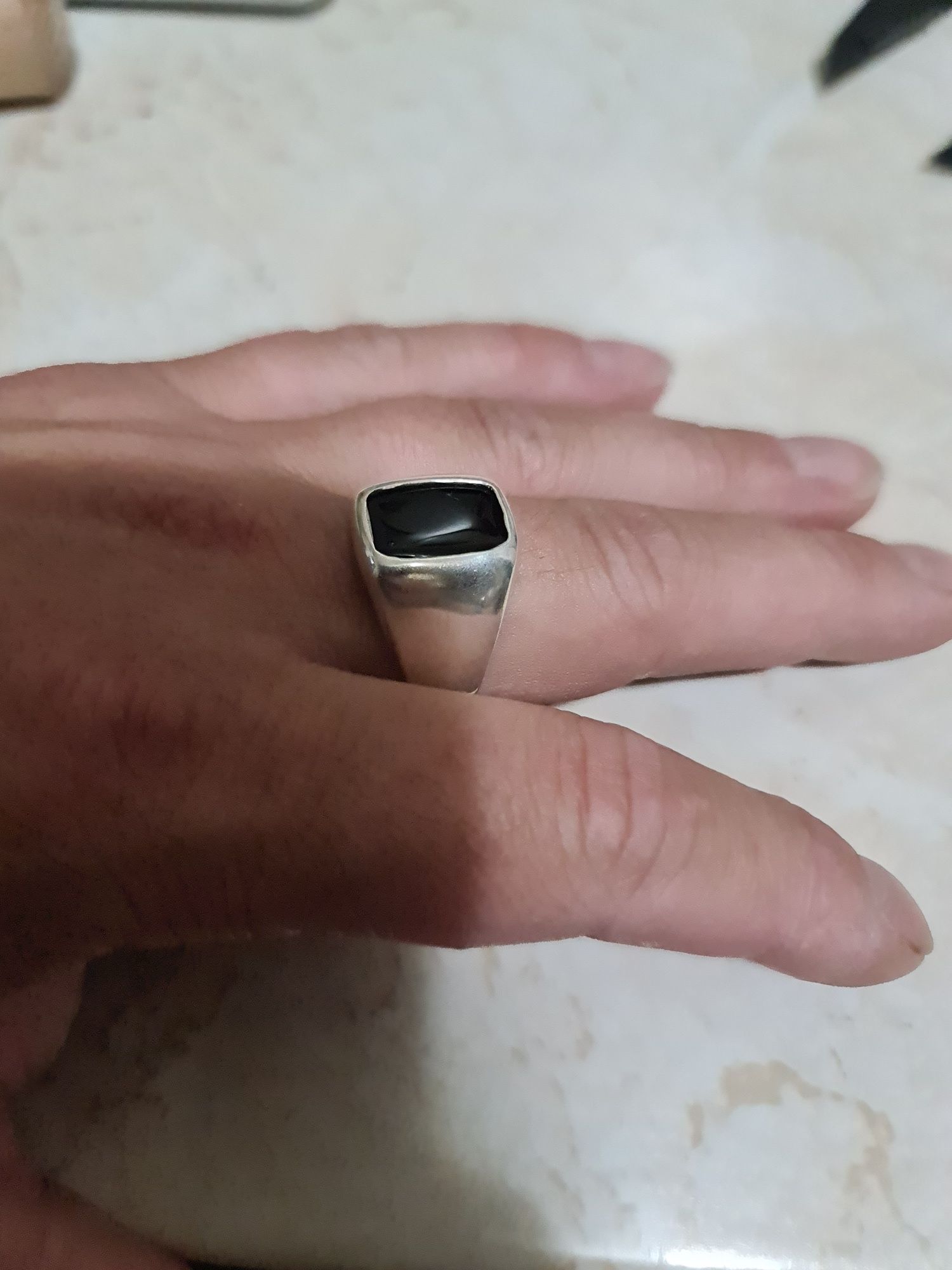 Ghiul argint 925 ,piatra onix stare foarte buna,marime mare 23 mm