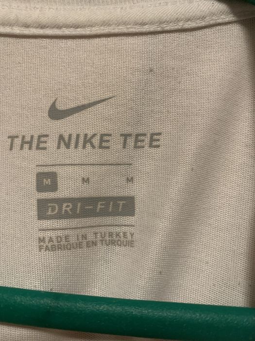 Vand Tricou “Nike”