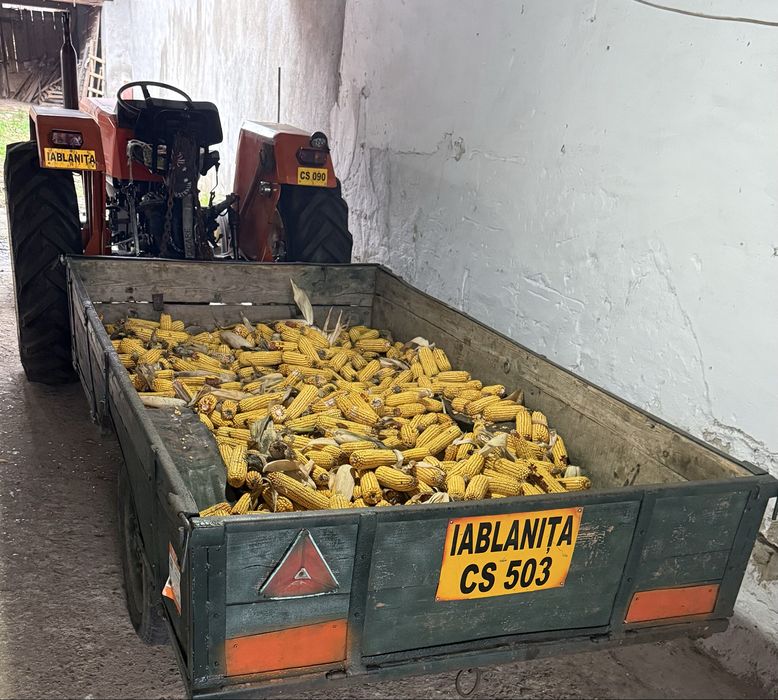 Tractor UTB 445 si remorca in stare foarte buna