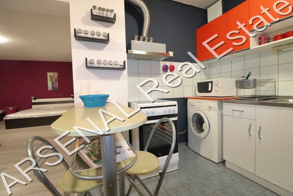 Дава се под наем Едностаен апартамент в София, Център - 65 кв.м за 400 € - Снимка #1