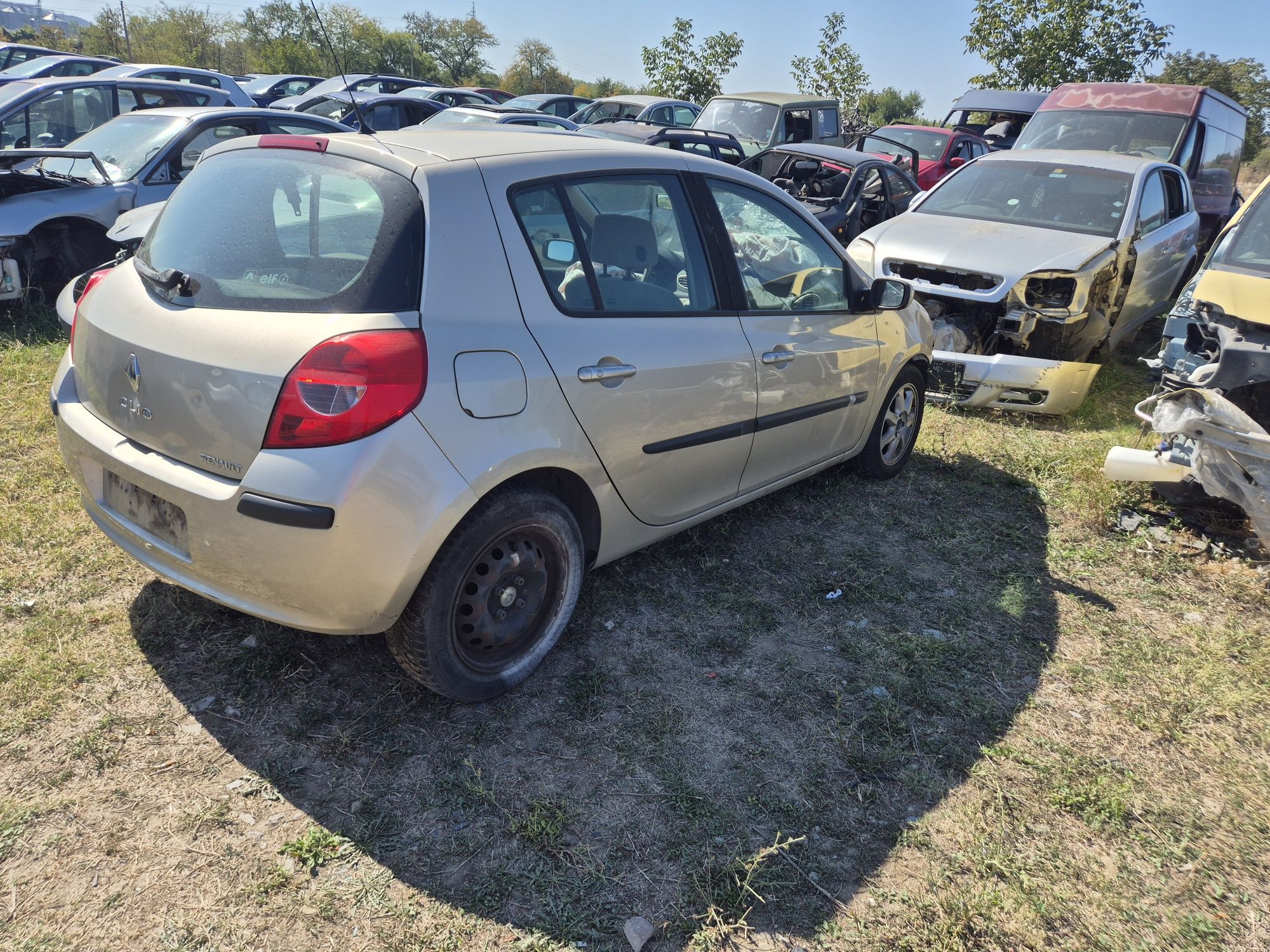 Рено Клио автомат, 1.6, 16V, бензин на части. Reno Klio.