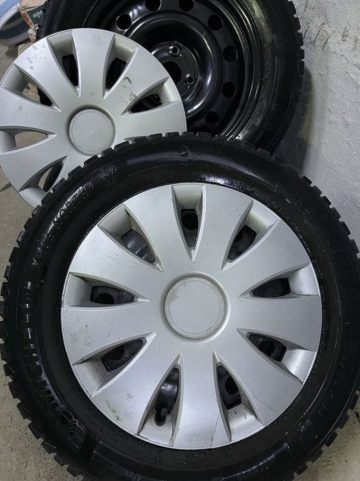 Продам комплект зимней резины Michelin X-ice north 4