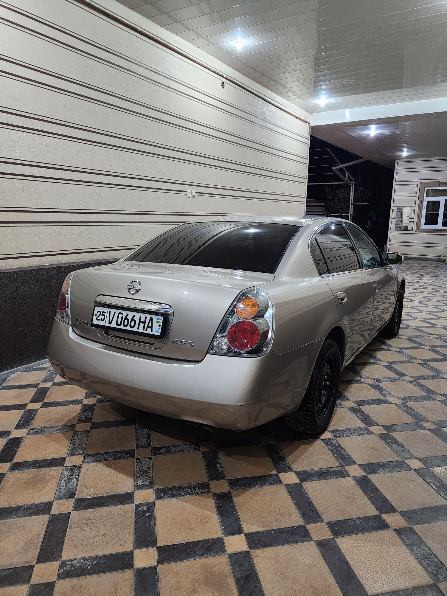 Nissan altima 2.5