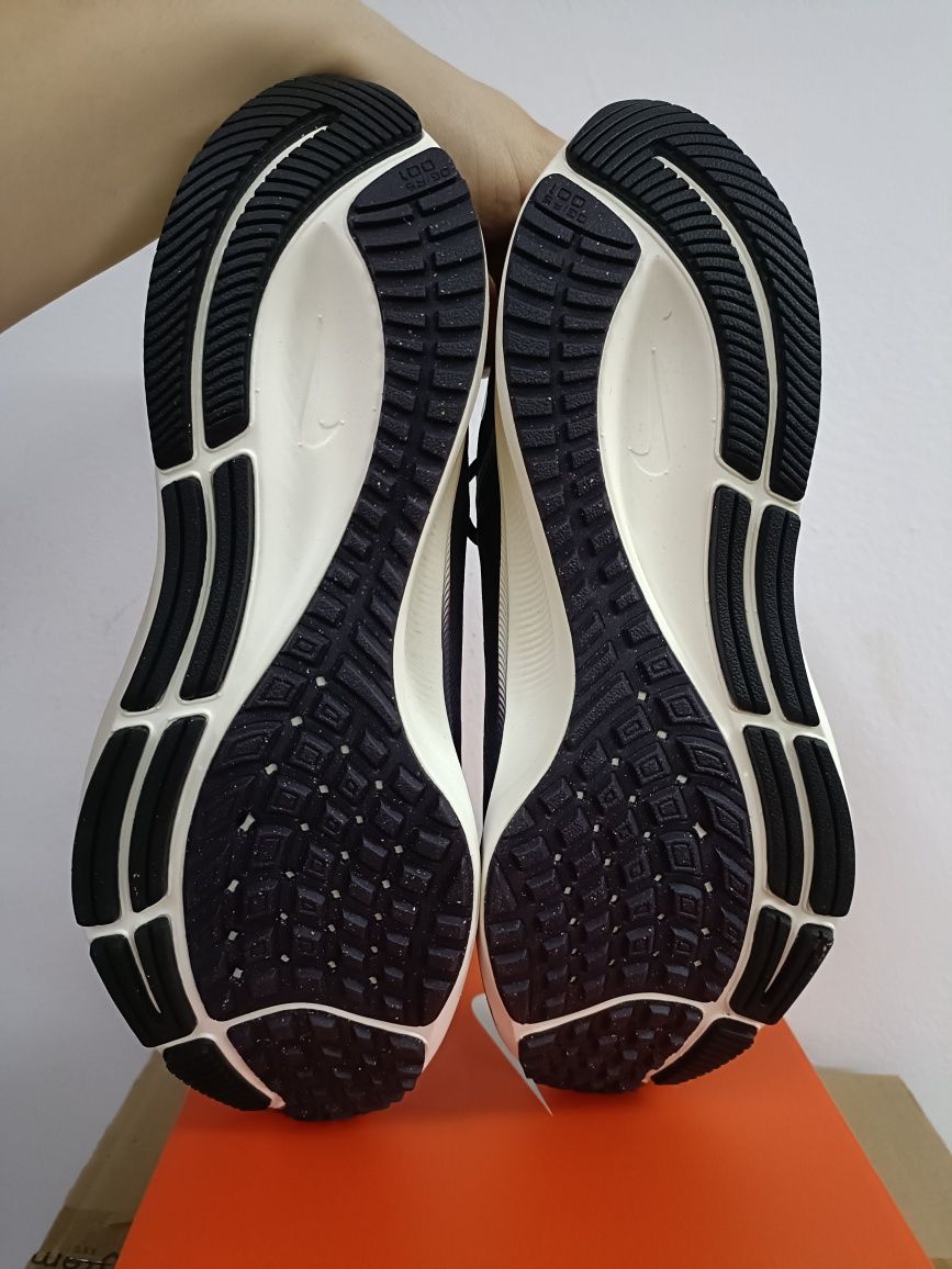 Nike Air Zoom Pegasus 38 номер 41