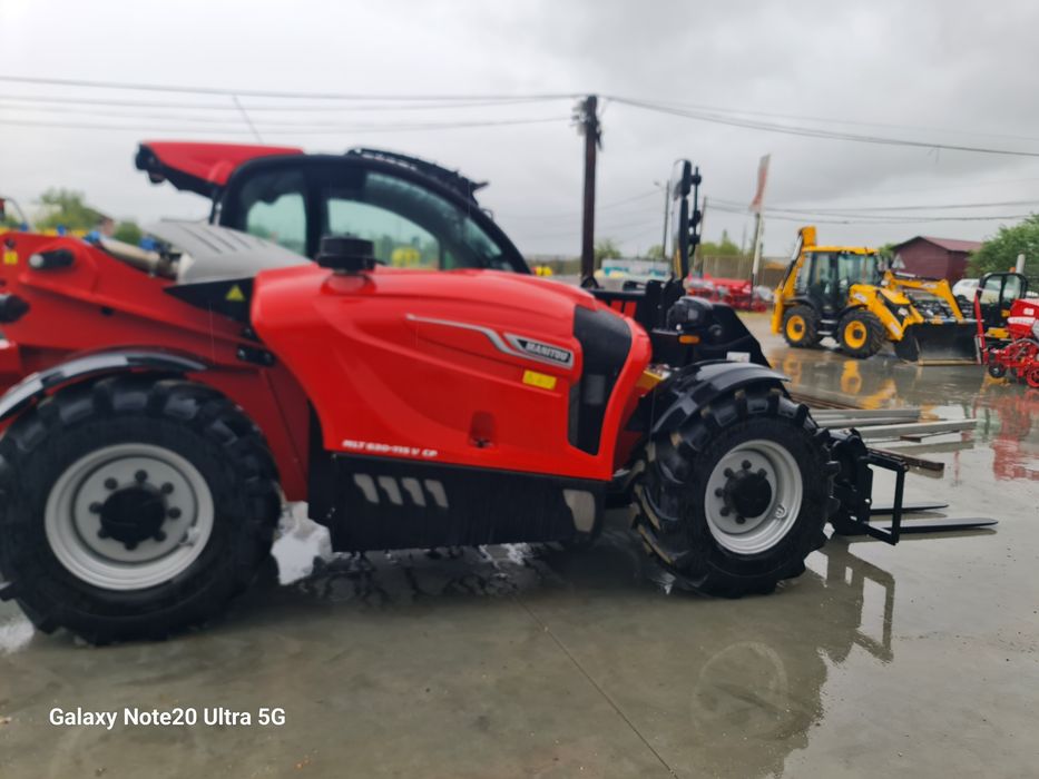 Inchiriez buldoexcavator, inchiriez, miniexcavator, Manitou, incarcato