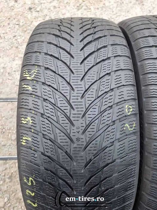 SET 2 Anvelope Iarna 225/45 R18 NOKIAN WR Snowproof P 95V - Runflat