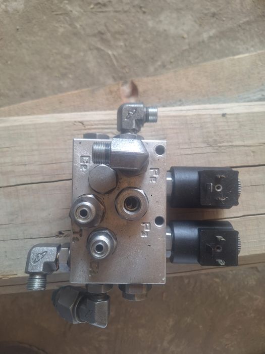 Гидравлический распределитель